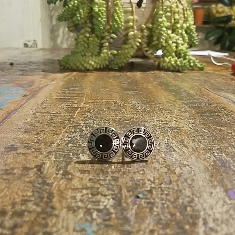 Greek key cuff link